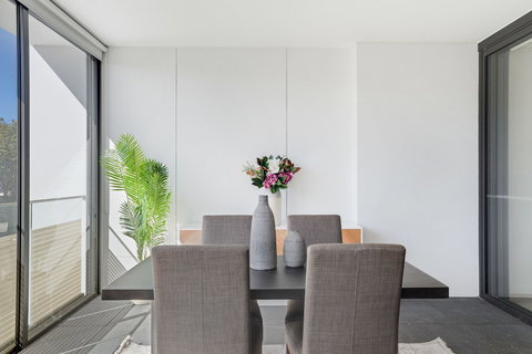 HomeHotel Brand New Ultra Luxe Apartment - St Kilda Accommodation 3