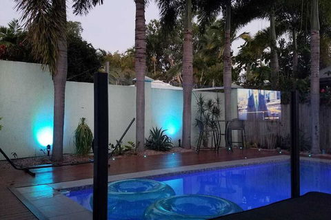 Beach Bliss Queen Bed BBQ Pool Netflix - St Kilda Accommodation 6