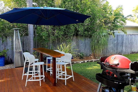 Beach Bliss Queen Bed BBQ Pool Netflix - St Kilda Accommodation 4