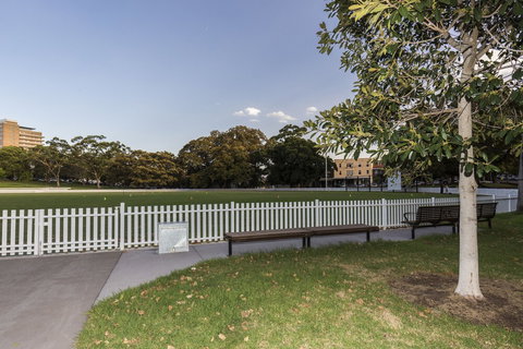 A Walk To Syd Uni & RPA Hospital - St Kilda Accommodation 3