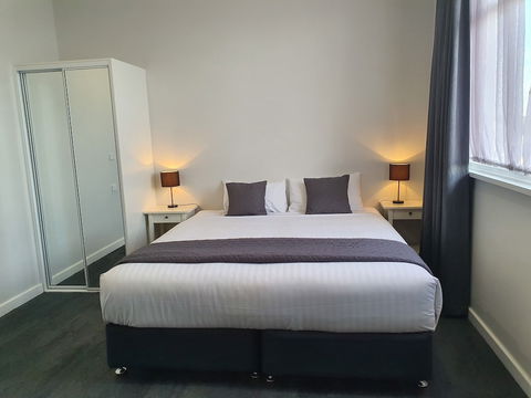 The Parade Hotel - St Kilda Accommodation 0