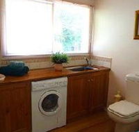 Australian Home Away at Eltham Venn Cottage - St Kilda Accommodation
