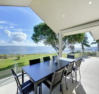 Stunning Waters Penthouse Sandy Point Road 46 - St Kilda Accommodation