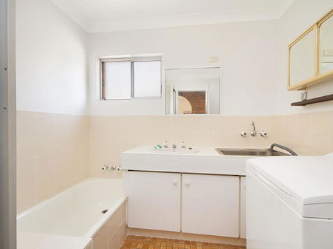 Allamanda Court Unit 6 Handy To Tweed Heads Hospital - St Kilda Accommodation 4