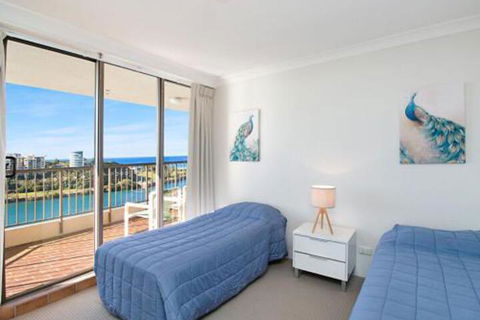 Seascape Unit 1402 Great Location & Amazing Water Views - St Kilda Accommodation 4