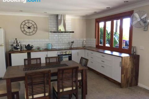 Takura Heights Modern Country Apartment With Pool Access - St Kilda Accommodation 0