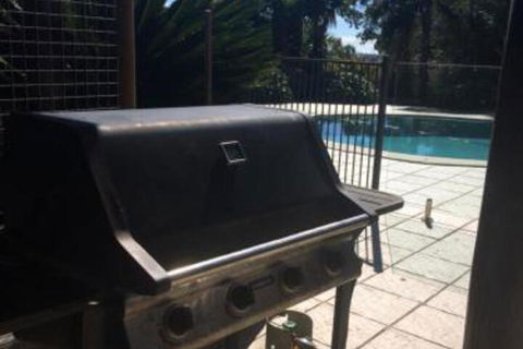 Takura Heights Modern Country Apartment With Pool Access - St Kilda Accommodation 3