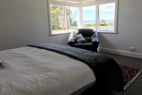 Seaside Retreat - St Kilda Accommodation 2
