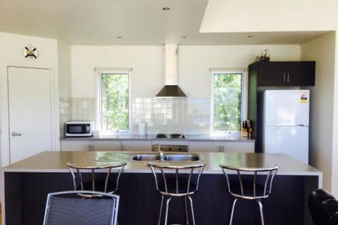 Seaside Pleasure - St Kilda Accommodation 3