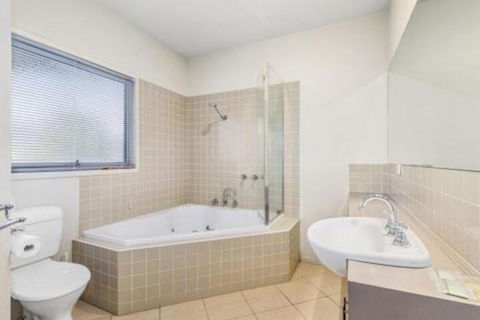 Seaside Pleasure - St Kilda Accommodation 7