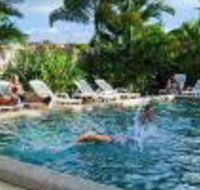 Cairns Beach House - St Kilda Accommodation