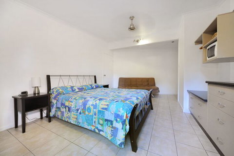 Airlie Beach Motor Lodge - St Kilda Accommodation 6