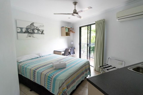 Airlie Beach Motor Lodge - St Kilda Accommodation 7