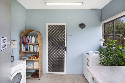 Hamilton Lakeside Motel - St Kilda Accommodation 3
