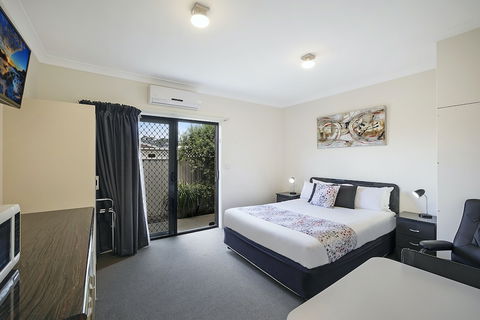 Hamilton Lakeside Motel - St Kilda Accommodation 4