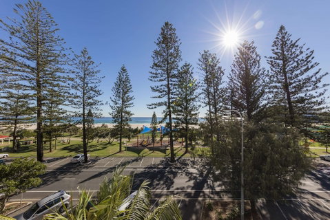 Oaks Gold Coast Calypso Plaza Suites - St Kilda Accommodation 4