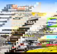 Nightcap at Shoppingtown Hotel