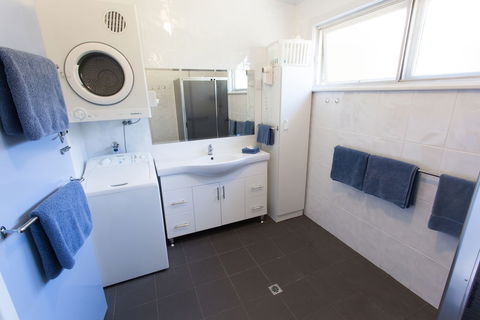 Modra's Apartments - St Kilda Accommodation 4