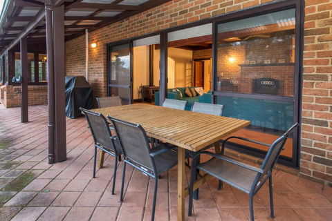 A Hidden Bush Delight - St Kilda Accommodation 3