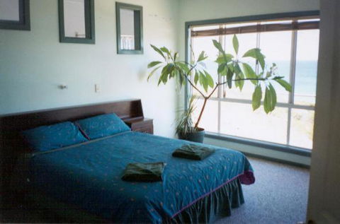 Seaview Holiday House - St Kilda Accommodation 1