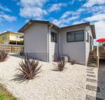Bircoo Cottage Beach  Golf Getaway - St Kilda Accommodation