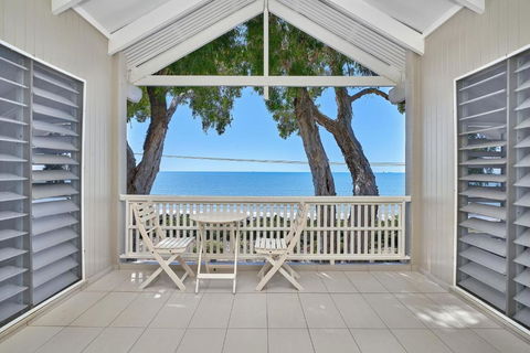 Decked Out By The Sea - St Kilda Accommodation 3