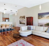 Breath Taking Waterfront - St Kilda Accommodation