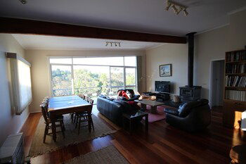 Fairways Close - St Kilda Accommodation 2