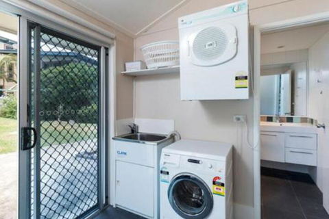 Cylinder Sands - St Kilda Accommodation 3