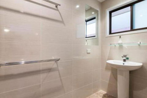 19a George Nothling Drive - St Kilda Accommodation 4