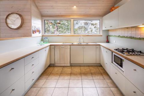 Silvertop Chalet - St Kilda Accommodation 5