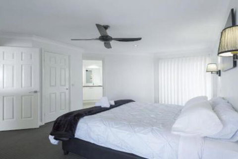 Serendipity Large Family Home - St Kilda Accommodation 7