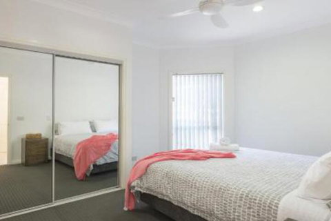 Serendipity Large Family Home - St Kilda Accommodation 2