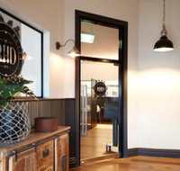 The Royal Hotel Drouin - St Kilda Accommodation