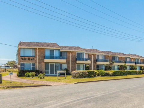 Fairholme 8 Perfect Lakefront Position - St Kilda Accommodation 6