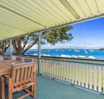 Sunset Beach House Soldiers Point Sleeps 9 - St Kilda Accommodation