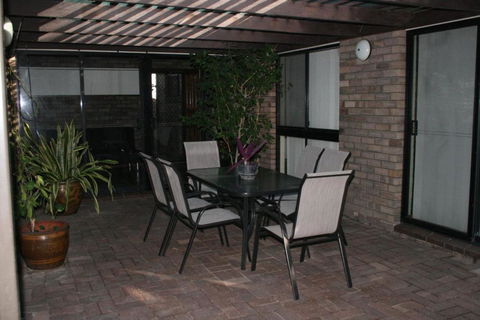 Geraldton Holliday Villas - St Kilda Accommodation 2