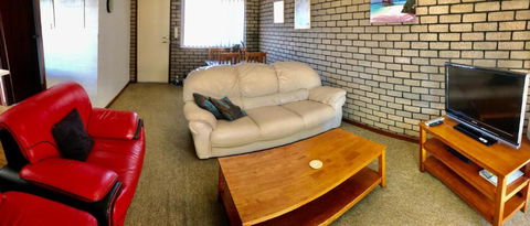 Geraldton Holliday Villas - St Kilda Accommodation 1