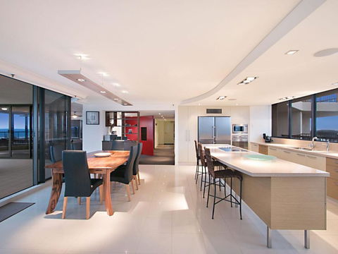 Seascape Apartments Unit 1201A Luxury Apartment With Views Of The Gold Coast & Hinterland - St Kilda Accommodation 5