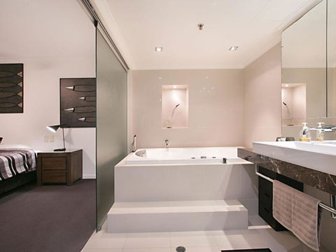 Seascape Apartments Unit 1201A Luxury Apartment With Views Of The Gold Coast & Hinterland - St Kilda Accommodation 6