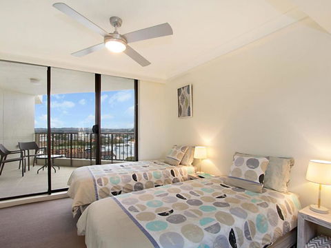 Seascape Apartments Unit 1201A Luxury Apartment With Views Of The Gold Coast & Hinterland - St Kilda Accommodation 4