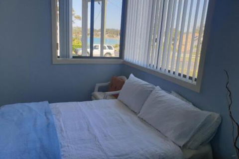 Cozy Beach Weekender - St Kilda Accommodation 0