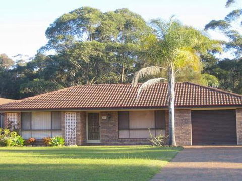 SEASCAPE In NARRAWALLEE - St Kilda Accommodation 5