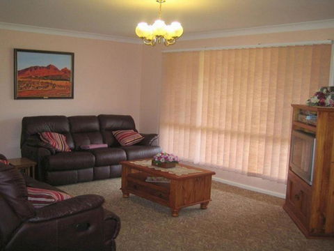 SEASCAPE In NARRAWALLEE - St Kilda Accommodation 2