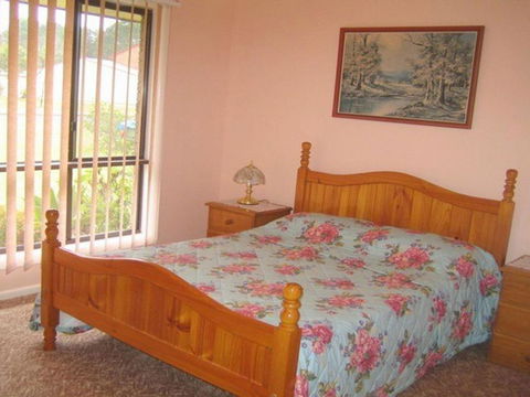 SEASCAPE In NARRAWALLEE - St Kilda Accommodation 4