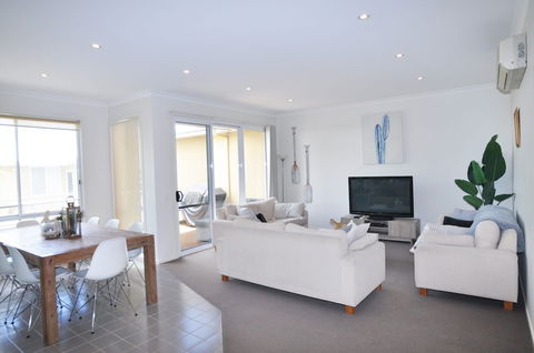 Sandpiper 3 Close TO Beach & Town - St Kilda Accommodation 2