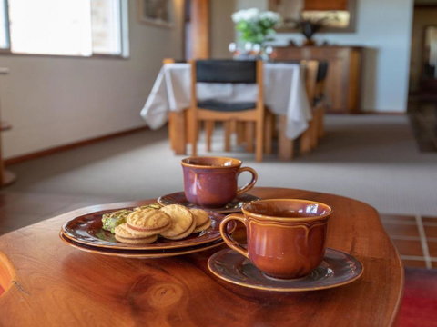 Captains Lookout Elevated Ocean Views Rural Stay - St Kilda Accommodation 1
