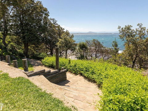 Seaspray On Culburra Dolphin & Whale Watching - St Kilda Accommodation 2