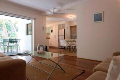 Absolute Beachfront Mooloolaba - St Kilda Accommodation 4