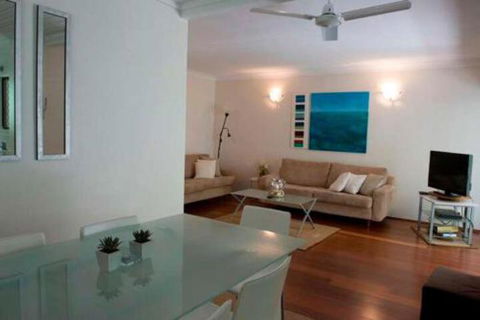 Absolute Beachfront Mooloolaba - St Kilda Accommodation 3